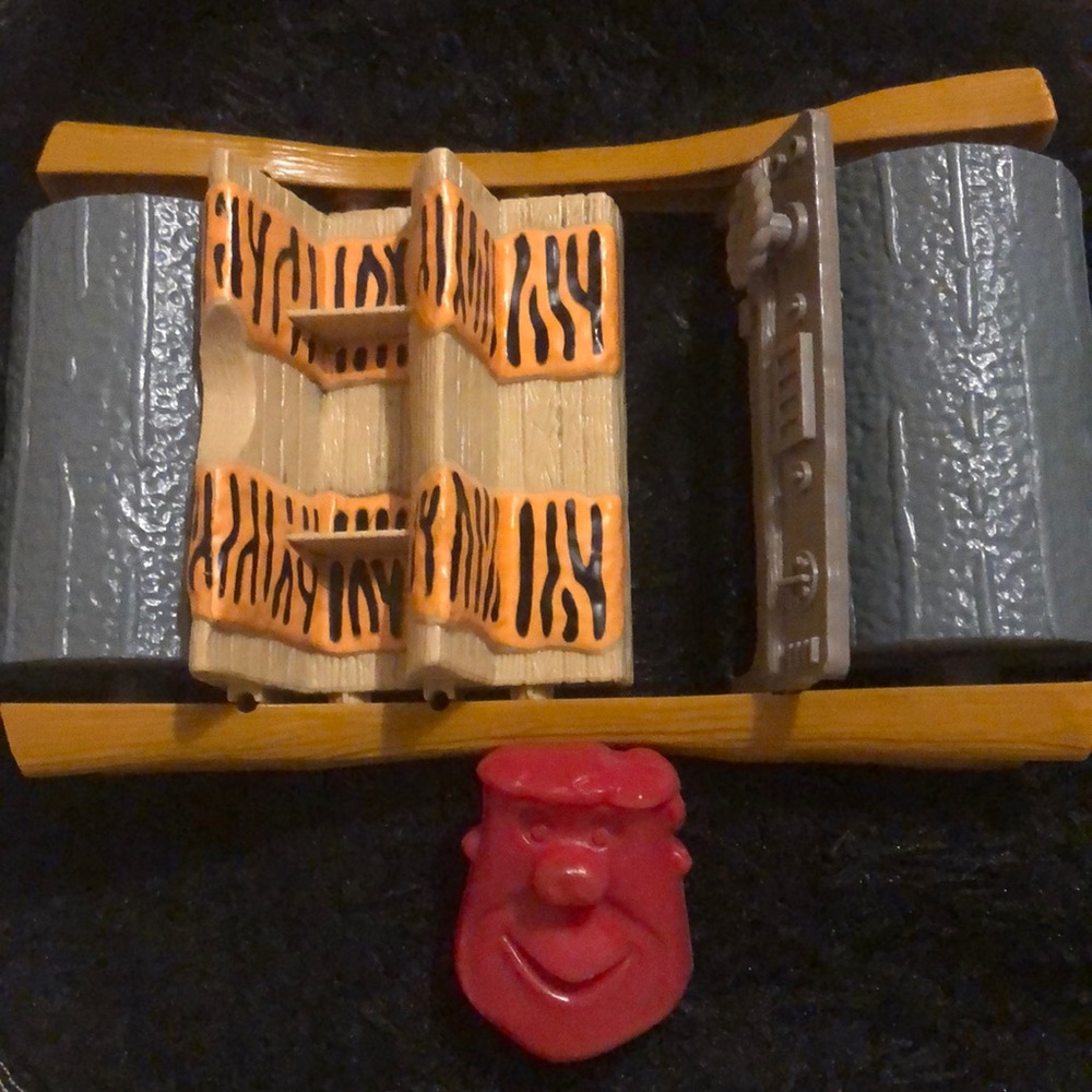 *VTG 93’ FLINSTONES CAR/PEBBLES 75’ COIN PURSE